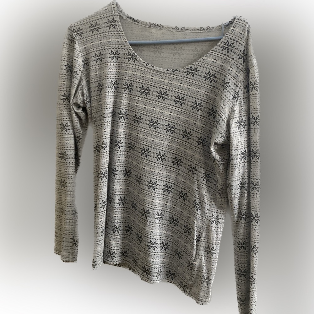 Under shirt for skiing, or cute light top